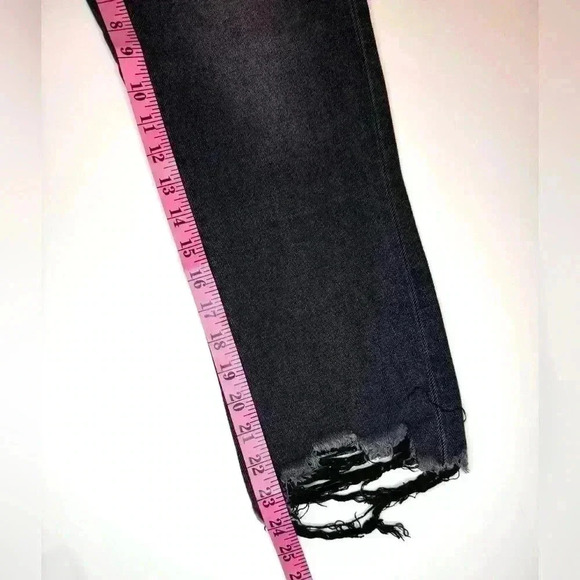 Simple Society Womens Distressed Black/Gray Denim Jeans Size 5/27 - Picture 4 of 8